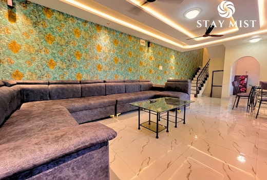 Alvaris Villa | Staymist