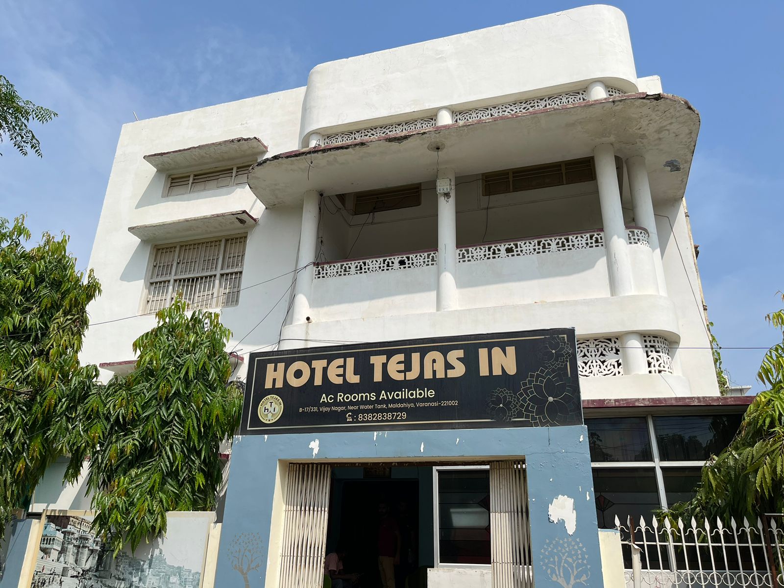 HOTEL TEJAS INN - Tap to explore photos