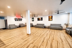 Shri Kunj Hotel & Restaurant, Chanderi