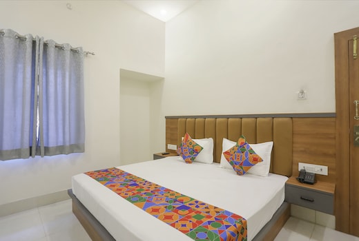 FabHotel Downtown Residency