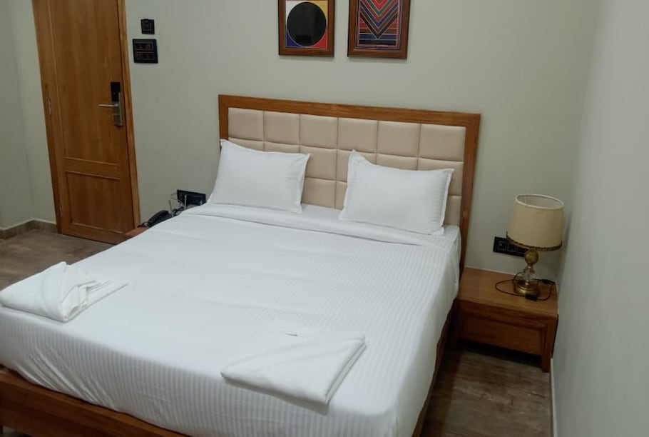 Bharti Villa Club and Resort ๐๐ข๐ข๐ Vapi Resort ๐๐ถ๐๐ต โน๐ฌ ๐ฃ๐๐ฌ๐ ๐๐ก๐ง