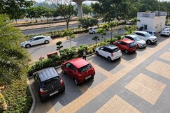Nivasaah | A Warm Stay Near Expo Mart & Pari Chowk, Greater Noida