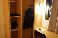 ibis Girona Costa Brava, Girona