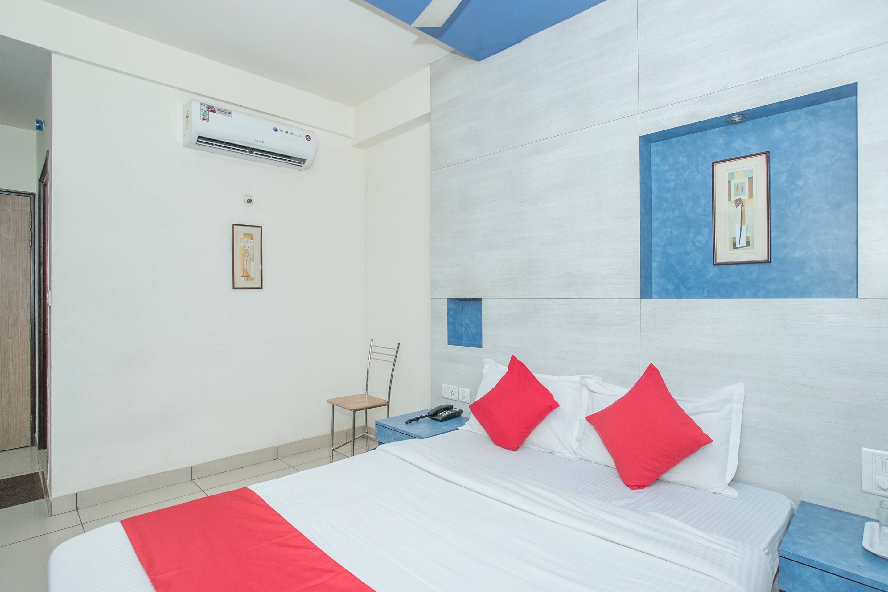 Hotel O ABHIMAANI COMFORTS - Tap to explore photos