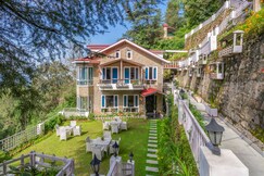 StayVista at 4 Rooms @ Shimla Manor, Shimla