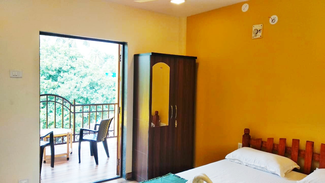 Hotel Tamhankar's 4