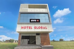 SPOT ON Hotel Global, Bansgaon