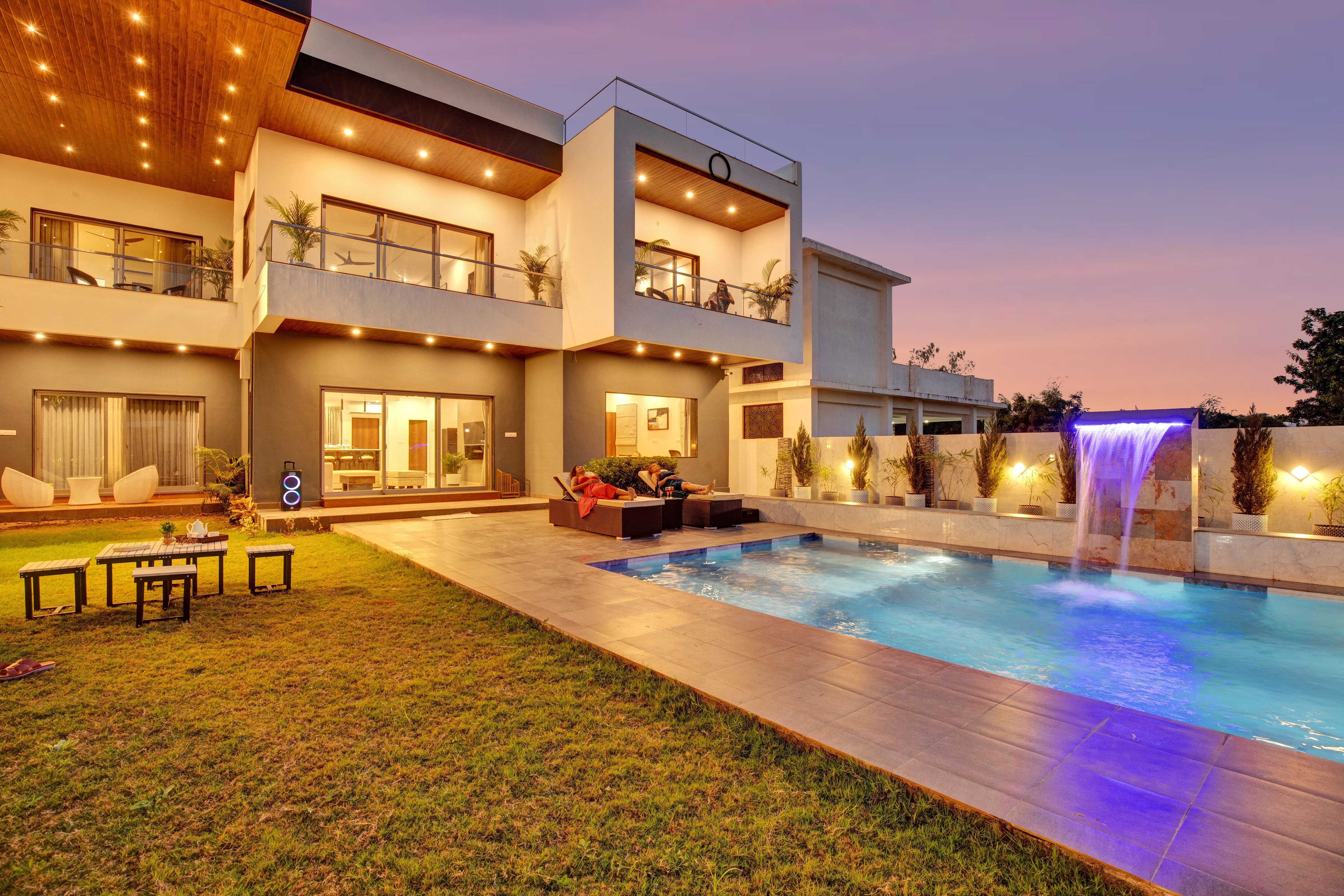 ELIVAAS Horizon Luxe 5BHK Villa with Pvt Pool - Tap to explore photos