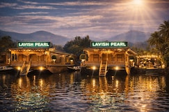 HOUSEBOAT LAVISH PEARL, Srinagar