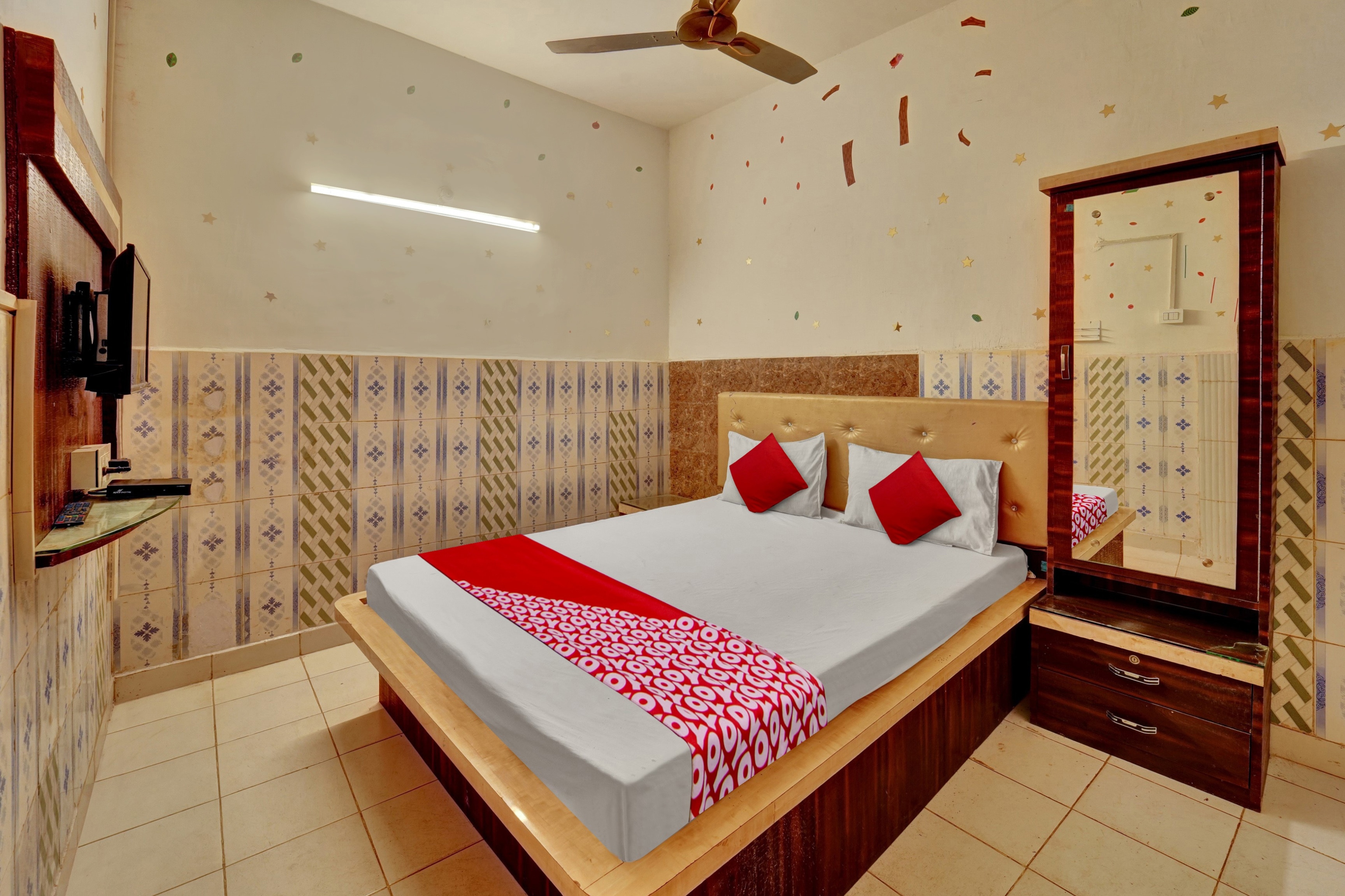 Hotel O Vaishali Garden - Tap to explore photos