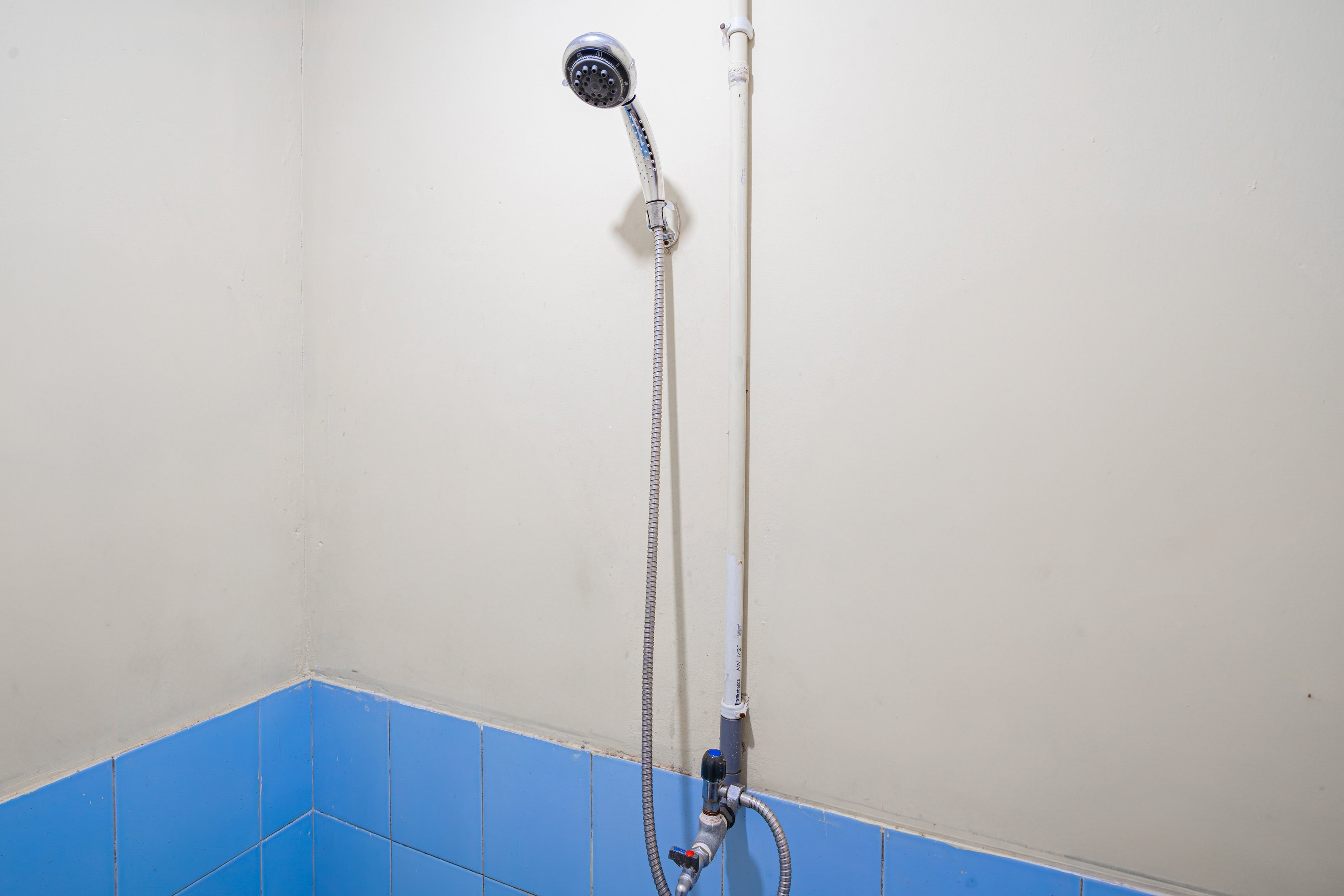 OYO 94030 Ar Guest House Syariah - Tap to explore photos