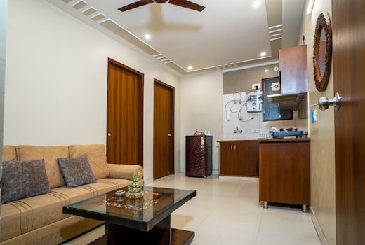 The Lodgers | Entire 2BHK Apartments @Artemis|Medanta