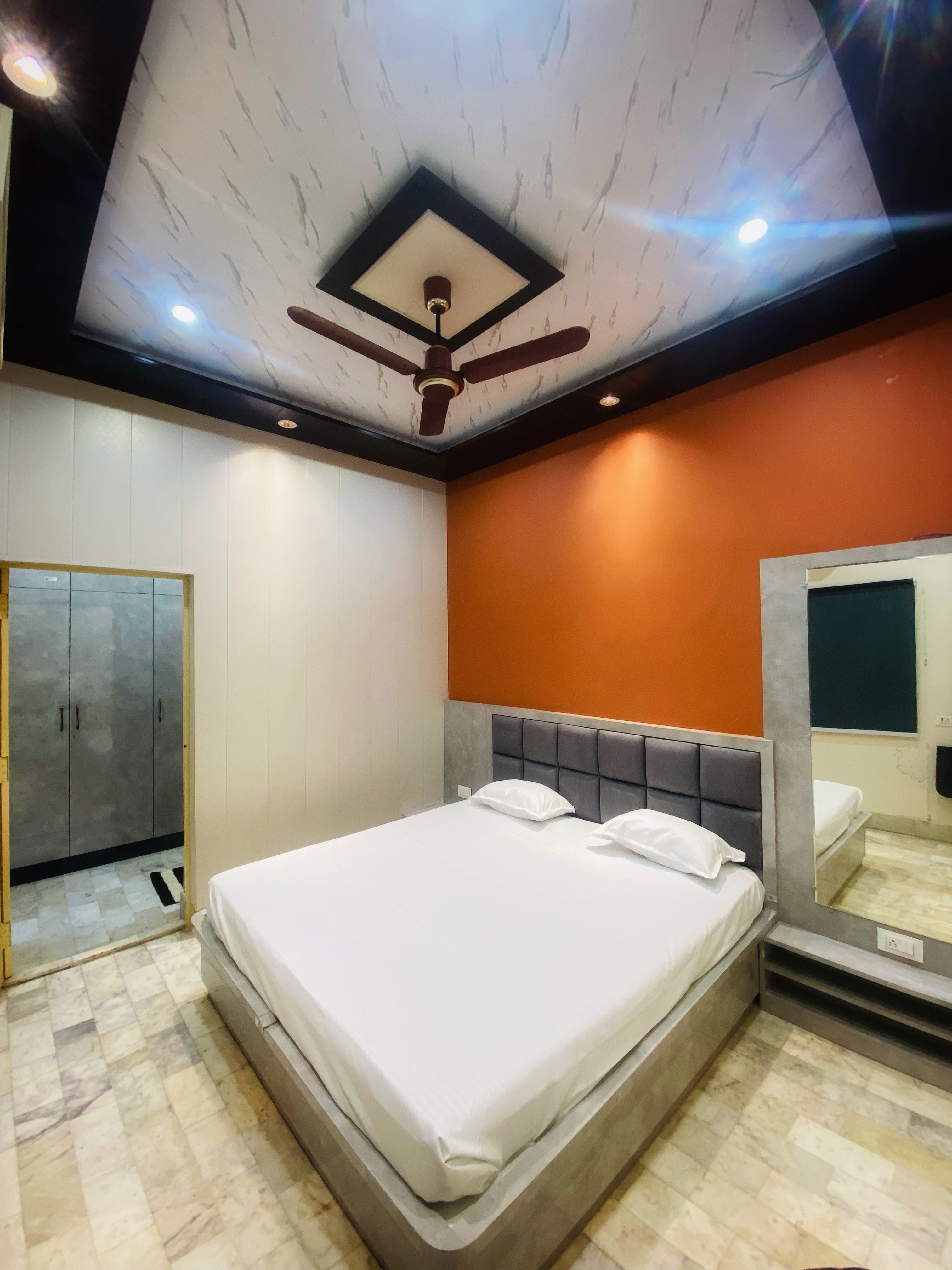 Param Hans Villa - A Luxury - Tap to explore photos