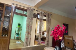 Seven Oaks Homestay, Mirik