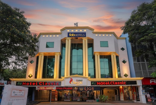 FabHotel Classic, Arera Colony