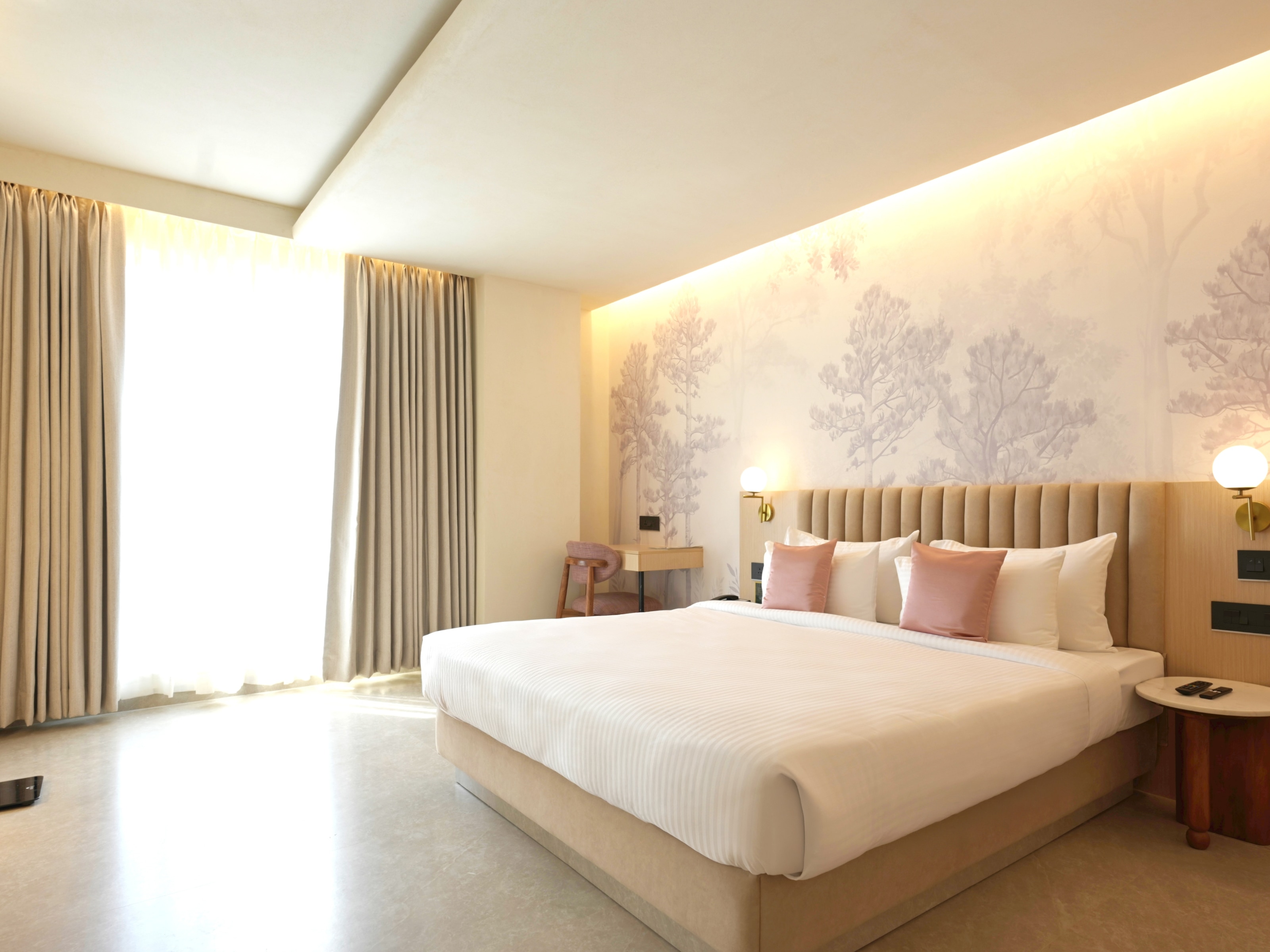 Arrival Hotels - Tap to explore photos