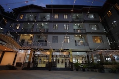Terrace Valley Hotel, Phadamchen