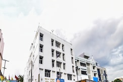 Hotel Duke   , Madurai