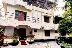 Nandanam Homestay | Walkable from Cliff, Varkala