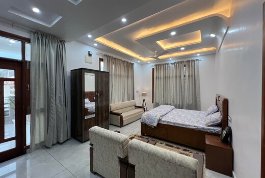 Umang Cottage Studio Apartment  Dhauladhar View