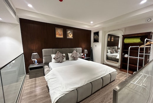 The Trenzy Homes : LOFT 71