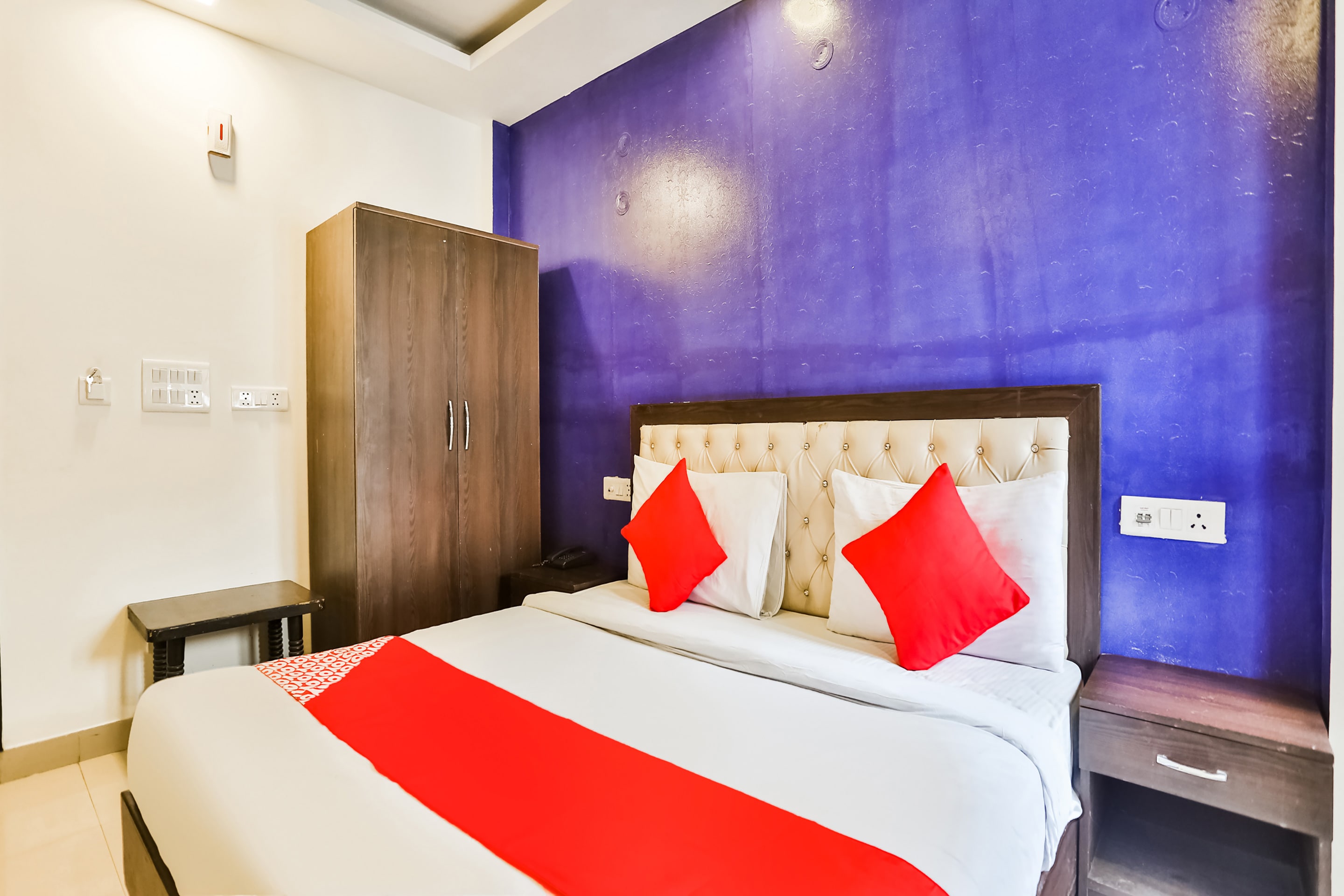 Hotel O Amenda International - Tap to explore photos