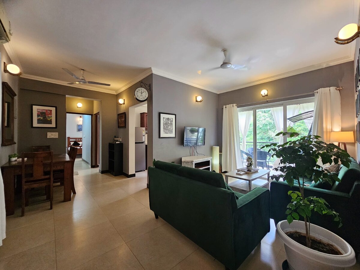 Kensington luxury 2bhk Siolim with pool N gym - Tap to explore photos