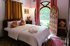 Daffodils stays vagator (casa mellow), Goa