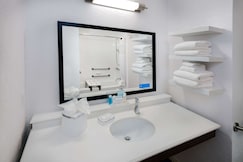 Hampton Inn & Suites San Antonio Brooks City Base, TX, Bexar