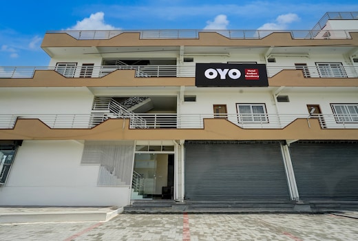 Hotel O Ambari Residency