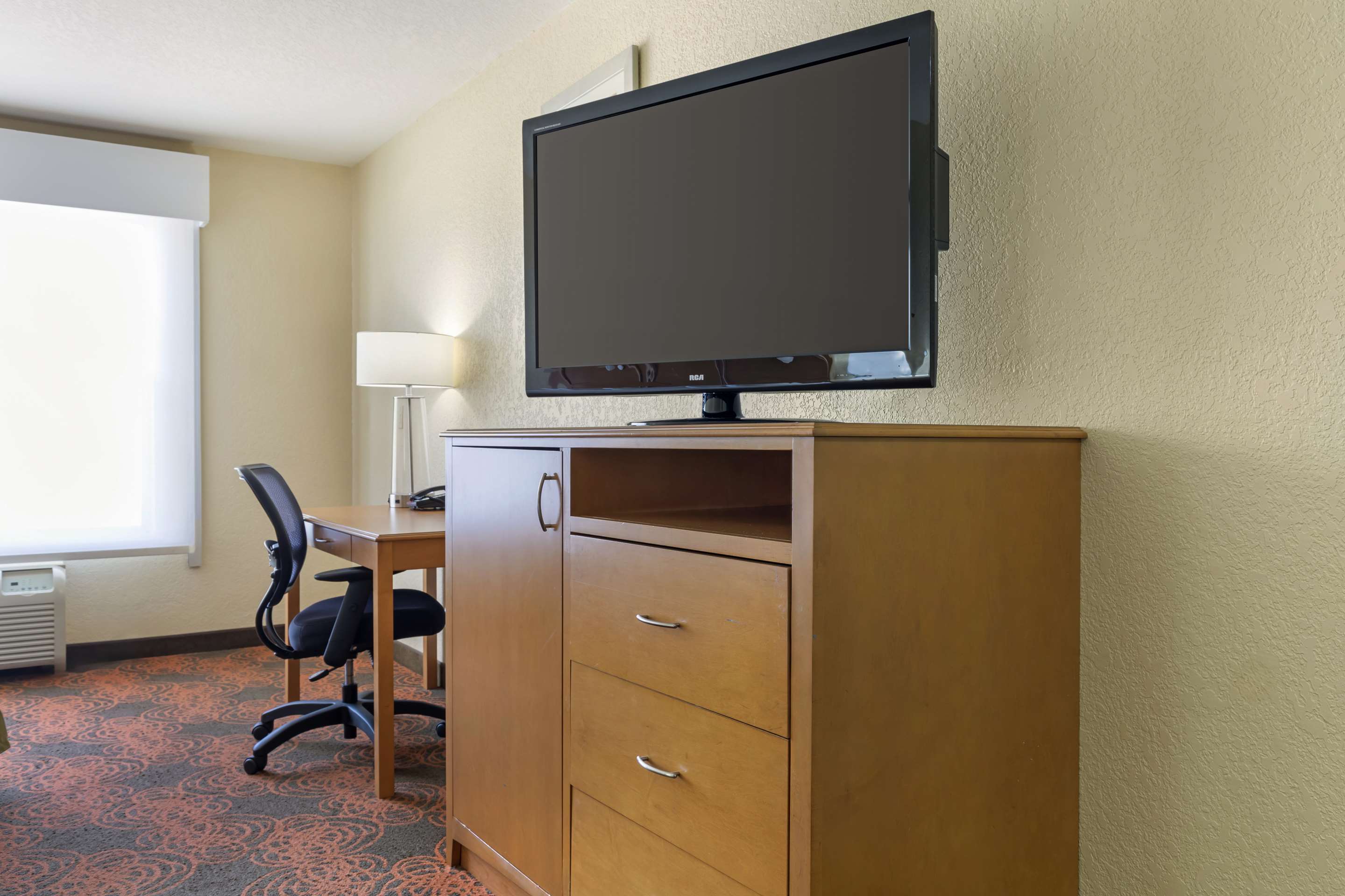 Best Western Plus Waco North - Tap to explore photos