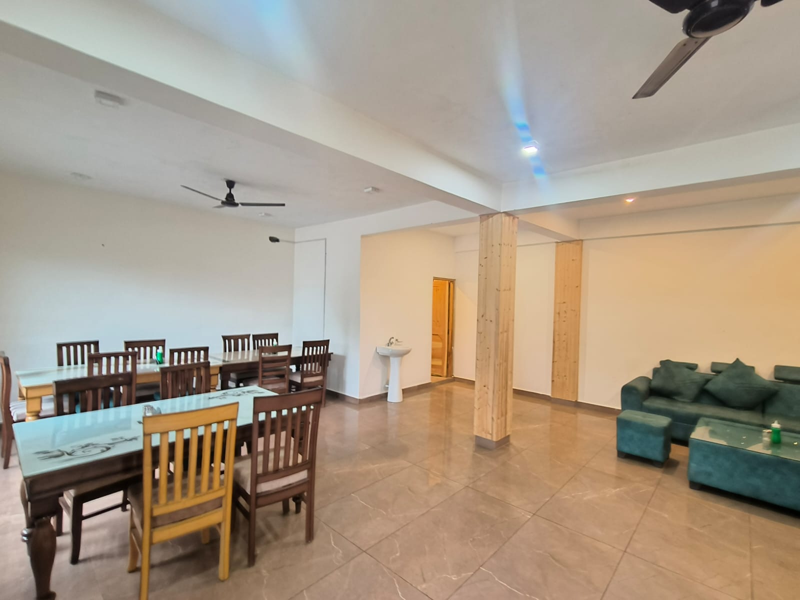 Rabu Guest House Tirthan - Tap to explore photos