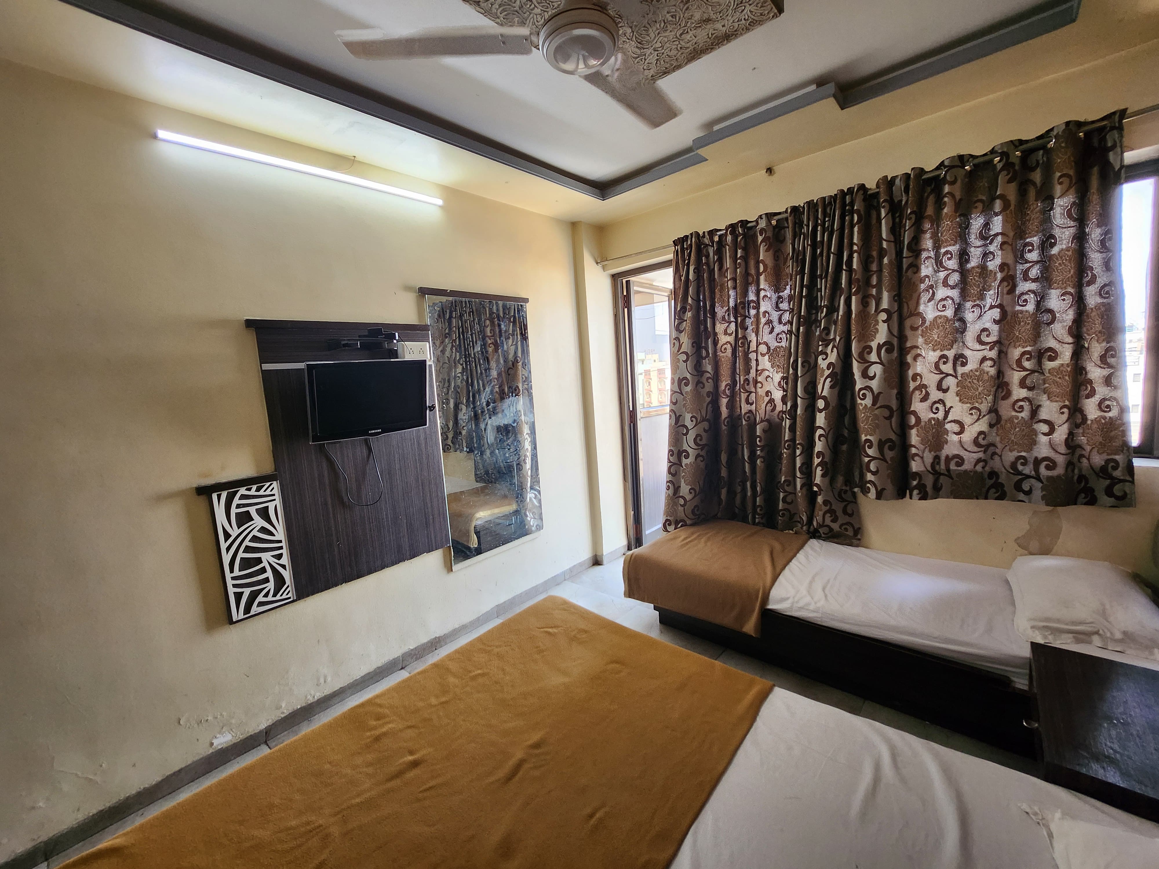 Hotel Sai Suraj 2