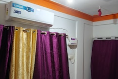 Om Guest House Arambol, Goa