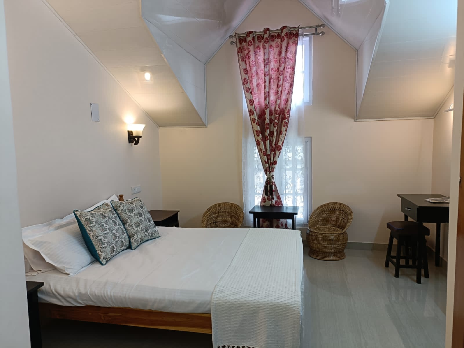 Anand Homestays - Tap to explore photos