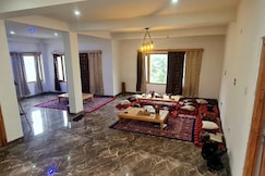 Trishul Stays 2BR - FF Mountain Stay by Homeyhuts, Banjar