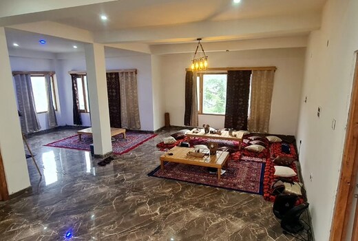 Trishul Stays 2BR - FF Mountain Stay by Homeyhuts