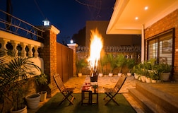 Patio (Outdoor Seating Area)