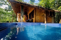 Sri Tulasi Eco Farm Tree House with Private Pool, Koraput