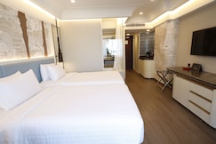 Ramada Plaza by Wyndham Bangkok Menam Riverside, Phra Pra Daeng