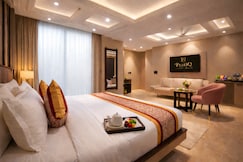 The PratiQ Luxe - Paschim Vihar, Delhi