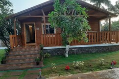 Melody Wooden Cottage with Private Pool., Chevella