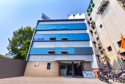 FabHotel Shri Krishna - Nr. Vadodara railway junction (550M)