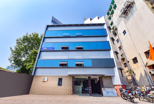 FabHotel Shri Krishna - Nr. Vadodara railway junction (550M)