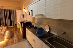 Luxurio stays, Greater Noida