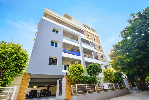 FabHotel De Alphabet II - Nr Ameerpet Metro Station