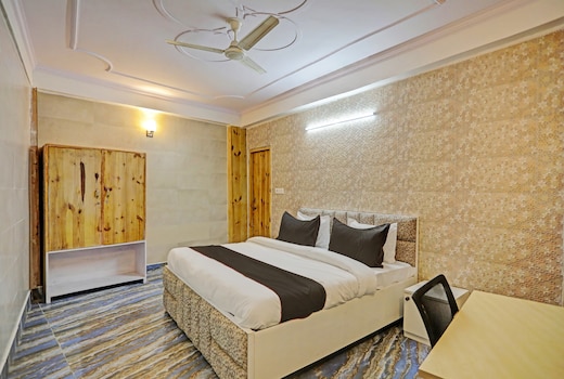 Super Umen Hotel Nearest Sector 66 Noida