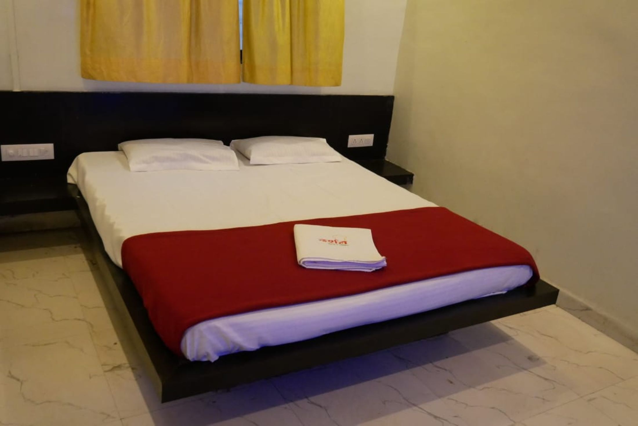 Gurukrupa Darshan Hotel 4