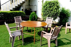 Hotel Midway Treat, Sagar