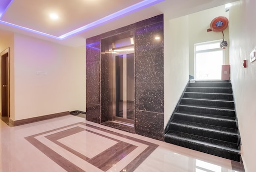 OYO 84342 Hotel DJ Grand